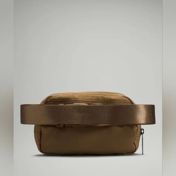 RARE Lululemon Everywhere Belt Bag 1L; ARTIFACT (Brown/Gold); Crossbody; Unisex - Picture 6 of 16